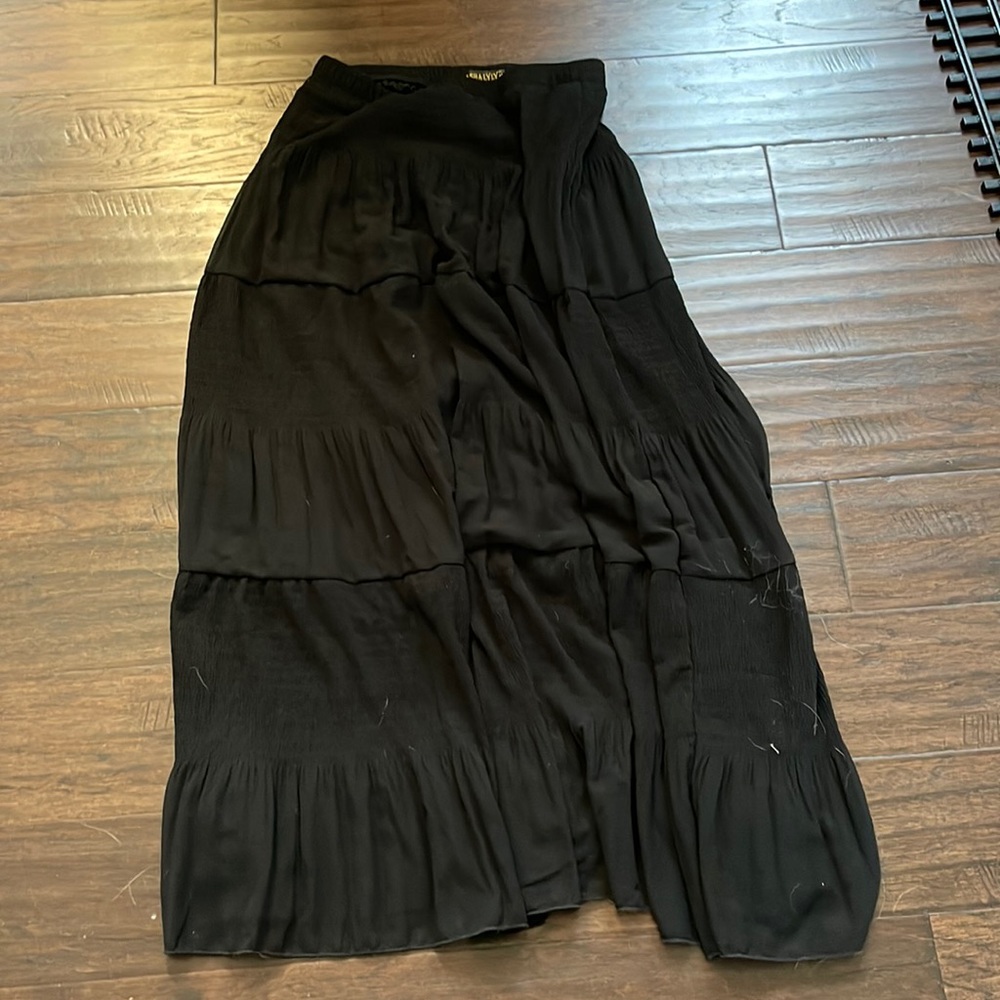 Black maxi skirt size medium NWOT